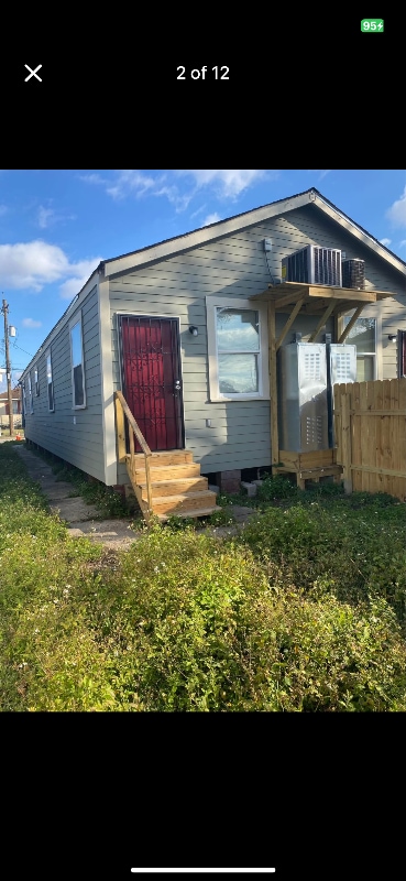 Building Photo - 1306 Deslonde St