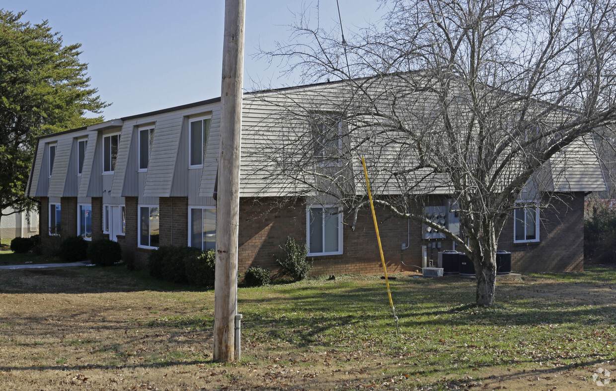 Foto del edificio - Carriage Hill Apartments