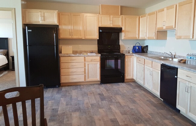 Building Photo - Tamarack Place