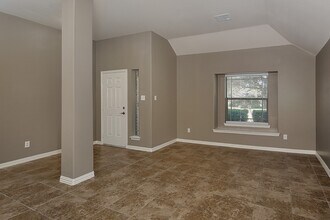 Building Photo - 9606 Arched Oak Dr