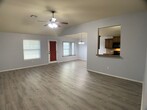 Foto principal - 3 Bed 2 Bath Home in Yukon with a Storm sh...