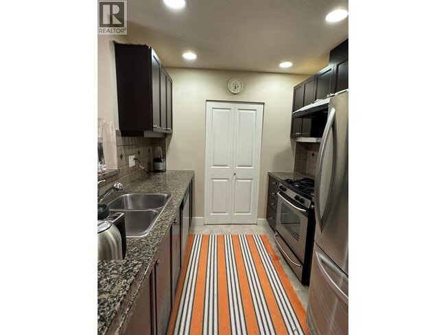 Photo du bâtiment - 6279 Eagles Dr