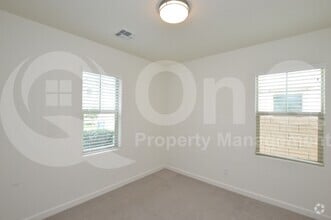Building Photo - 953 W Yellowstone Way