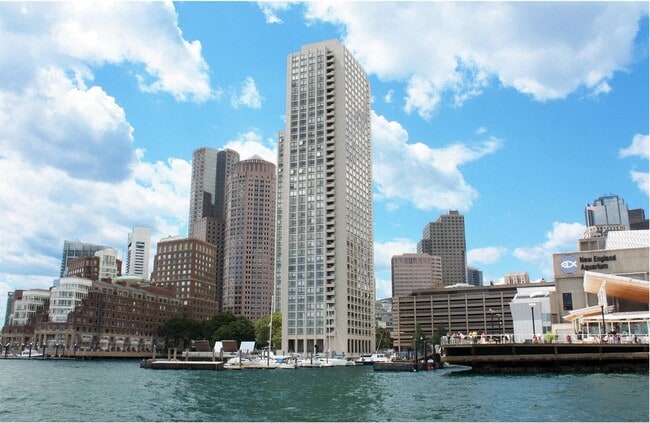 Building Photo - Large Waterfront unit