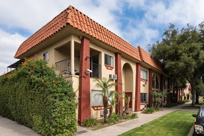 Building Photo - Santa Ana Birch Apartments
