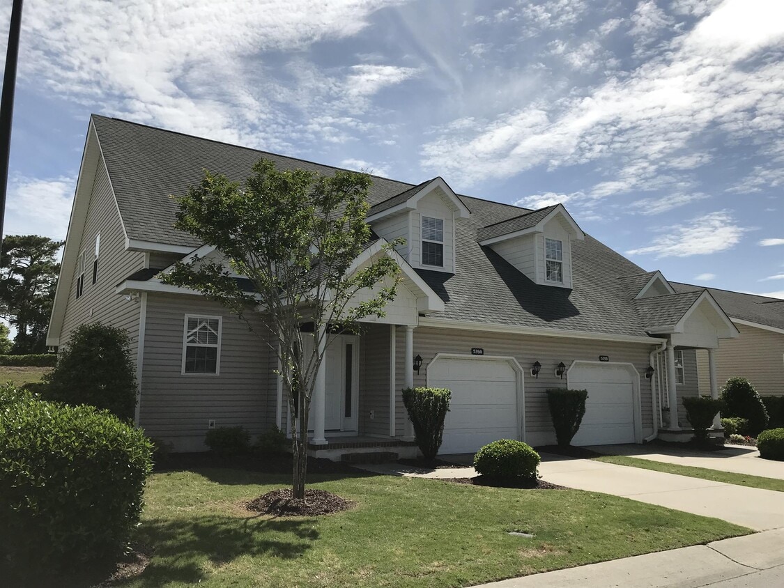 539 Village Green Dr, Morehead City, NC 28557 Townhome Rentals in