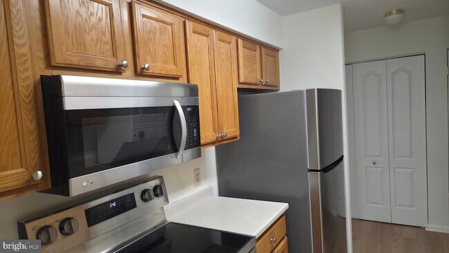 Foto del edificio - 8387 Montgomery Run Rd