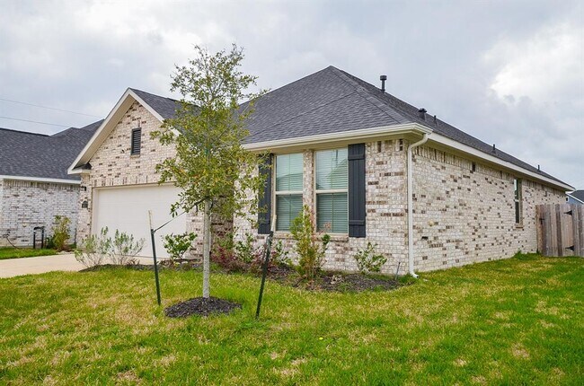 Building Photo - 8411 Divot Trce
