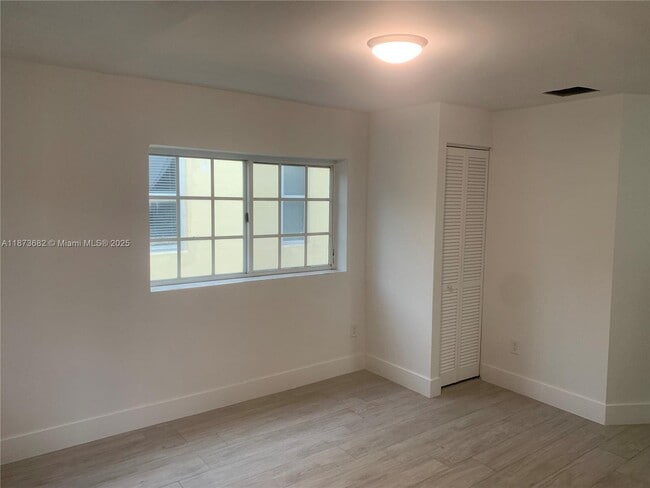 Foto del edificio - 1218 Salzedo St