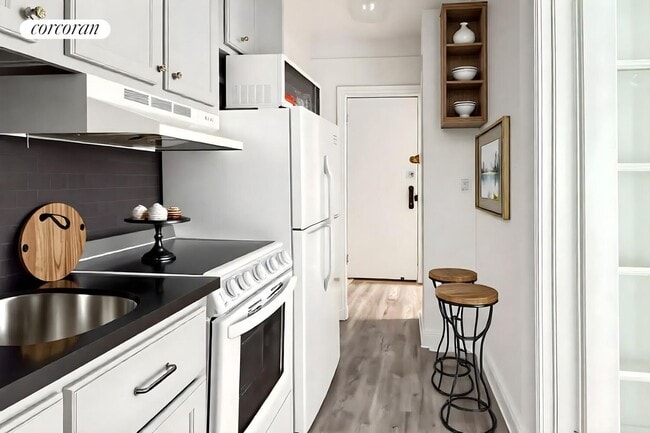 Foto del edificio - 128 W 13th St