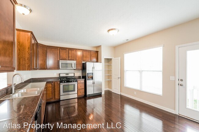 Building Photo - 3 br, 2.5 bath House - 1090 Dobbs Avenue