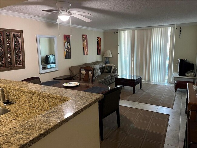 Foto del edificio - 2740 Coconut Bay Ln