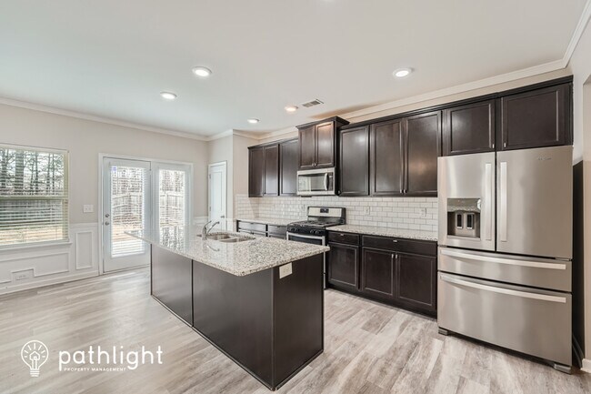 Building Photo - 3966 Lake Manor Way, Atlanta, GA, 30349