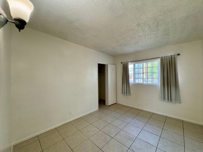 Building Photo - Available April 2026: Three Bedroom, Two Bathroom Baldwin Park House