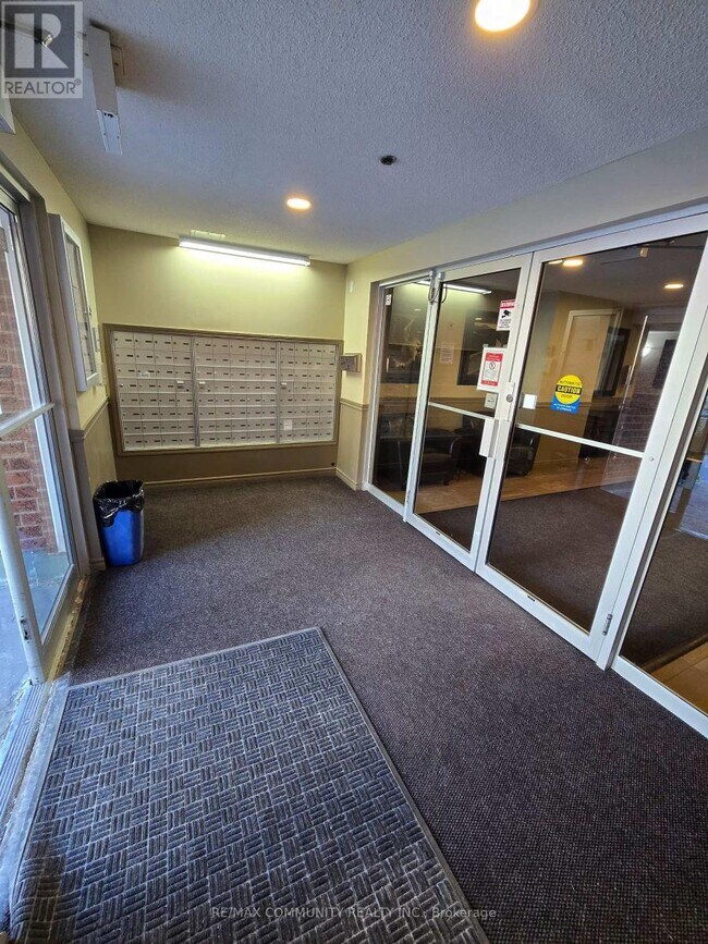 Photo du bâtiment - 5235 Finch Ave E
