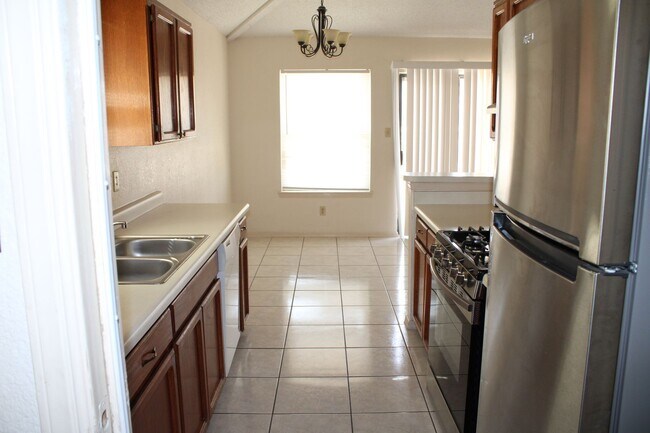 Building Photo - 12199 El Greco Cir