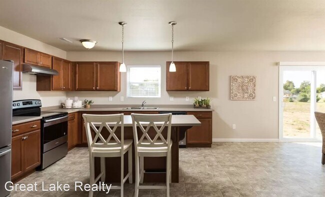 Building Photo - 4 br, 2.5 bath House - 3124 Ivywood Circle
