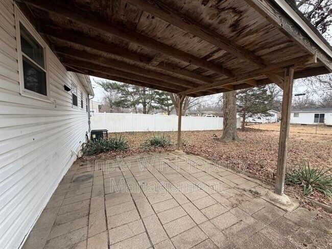 Foto del edificio - 1452 Redman Blvd