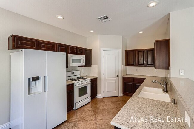 Foto del edificio - 5091 Moose Falls Dr