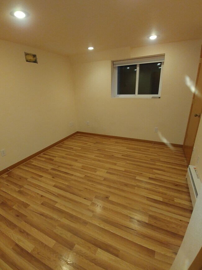 Bedroom 2 - 815 SW Hume St