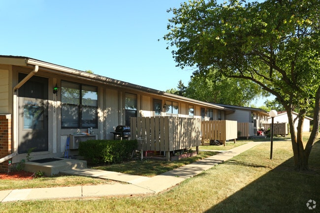 Building Photo - Foxton Apartments