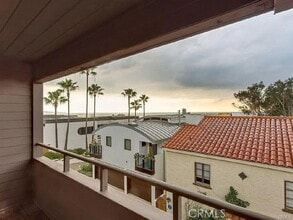 Building Photo - 112 29th Pl