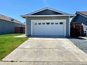 Building Photo - 205 Almondtree Ln