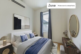 Building Photo - Private bedroom in 4 bed/2 bath Home