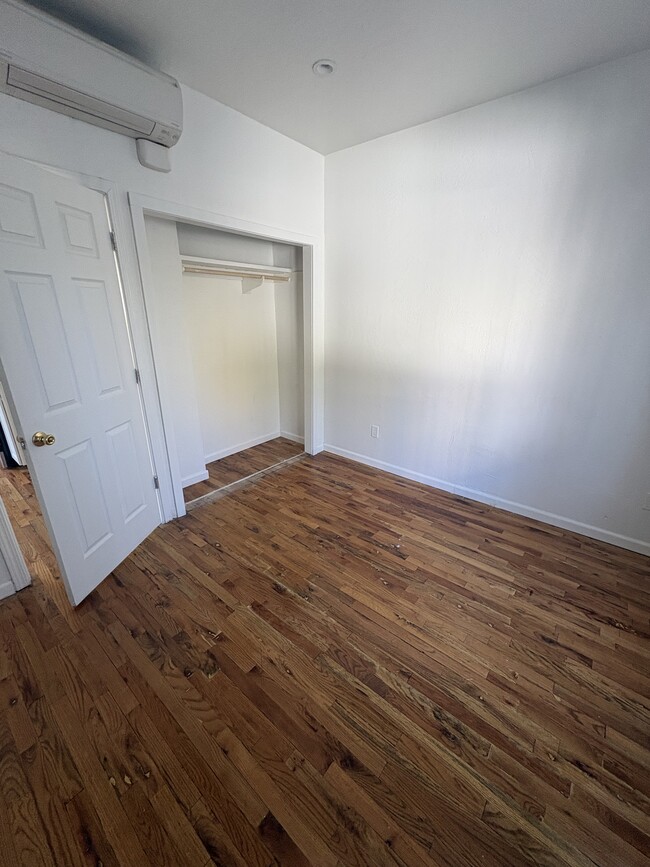 Building Photo - 309 Laurel St