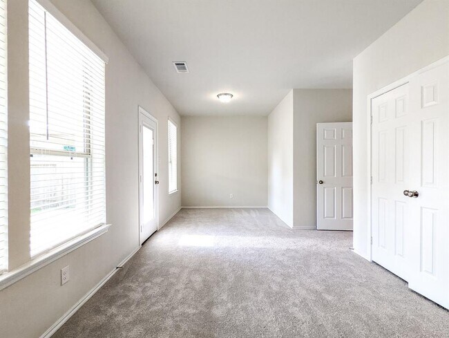 Building Photo - 3144 Founders Rock Dr