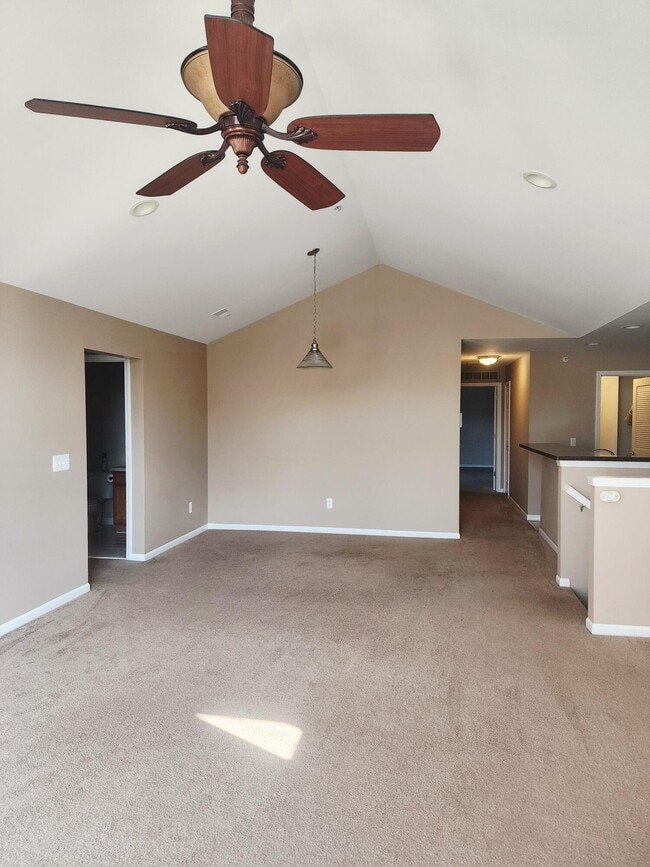 Foto del edificio - 55439 Ambassador Ct