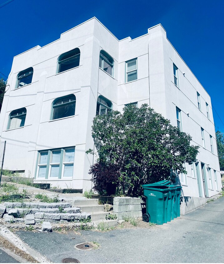 825 Grant St Unit 4, Klamath Falls, OR 97601 Apartments in Klamath