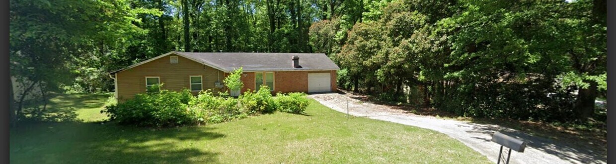 Primary Photo - Renovated 3 Bedroom/ 2 Bath Home in Stone ...