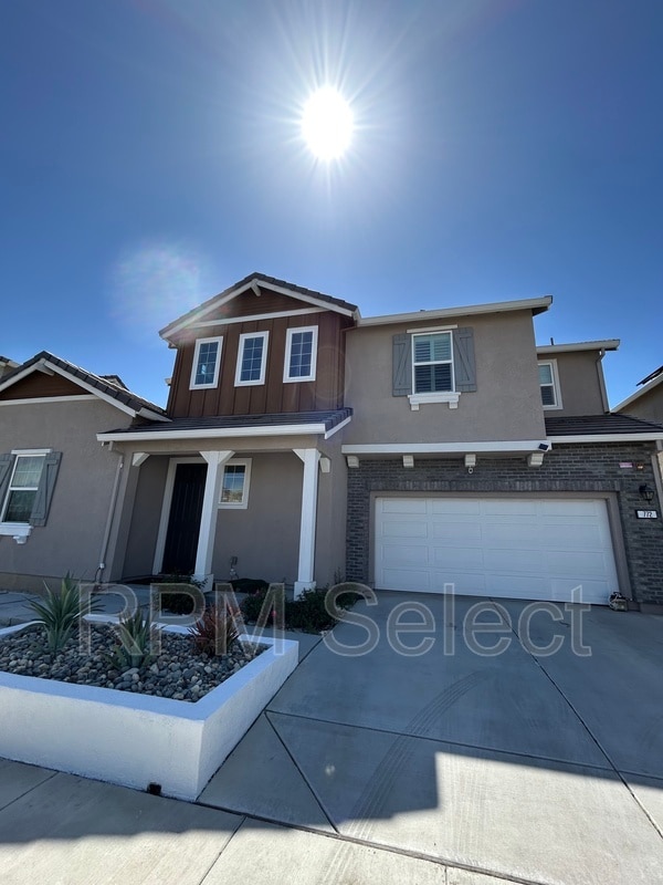 Building Photo - 772 Carnation Dr