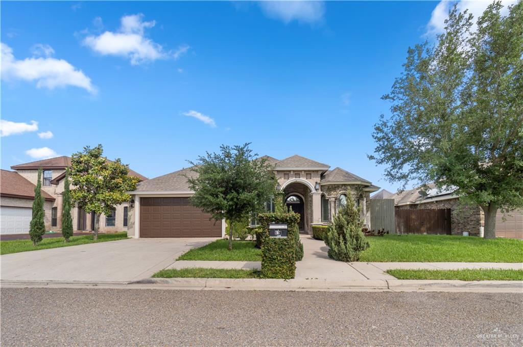 Foto principal - 614 Hackberry Ave
