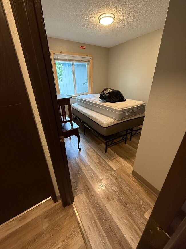 Foto del edificio - 1032 E 12th Ave