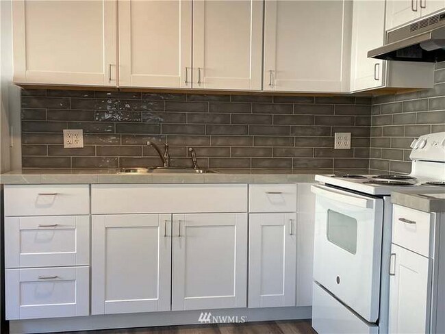 Foto del edificio - 3333 Ward Ave