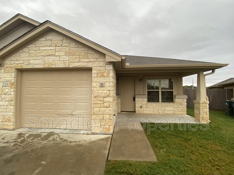 735 E Ridge Blvd, Temple, TX 76502 Condo for Rent in Temple, TX