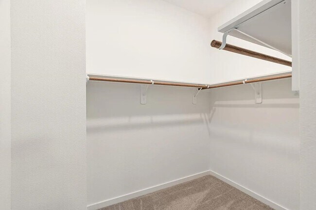 Foto del edificio - 6712 Parker Oaks Ln