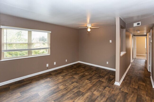 Foto del edificio - 2627 Wimpole Ave