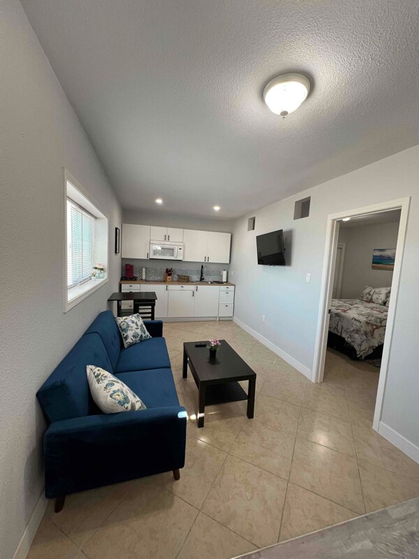 Foto principal - 1600 Yellow Rose St
