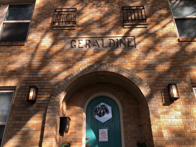 Building Photo - 312 Hawthorne St
