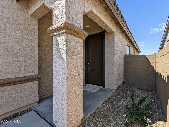 Building Photo - 16846 W Las Palmaritas Dr