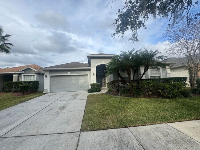 Foto del edificio - Modern Comfort Meets Orlando Living | Spacious 4-Bedroom Home with Large Yard! POOL HOME! GATED C...