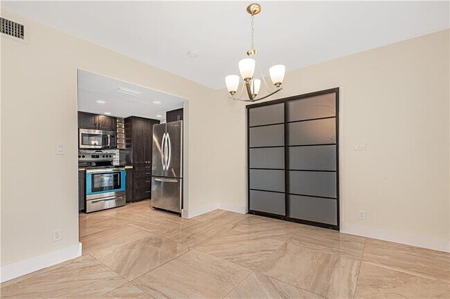 Foto del edificio - 8937 NW 27th St