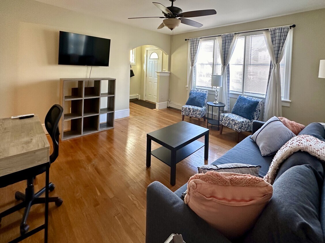 Living Room - 102 Keasler Ave
