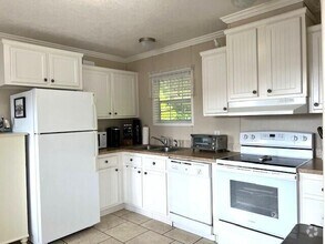 Building Photo - 5251 SW 29th St