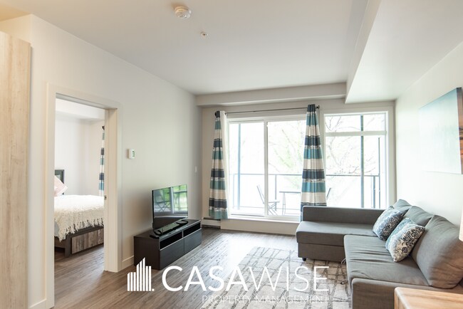 Photo du bâtiment - 10837-383 83 Ave NW