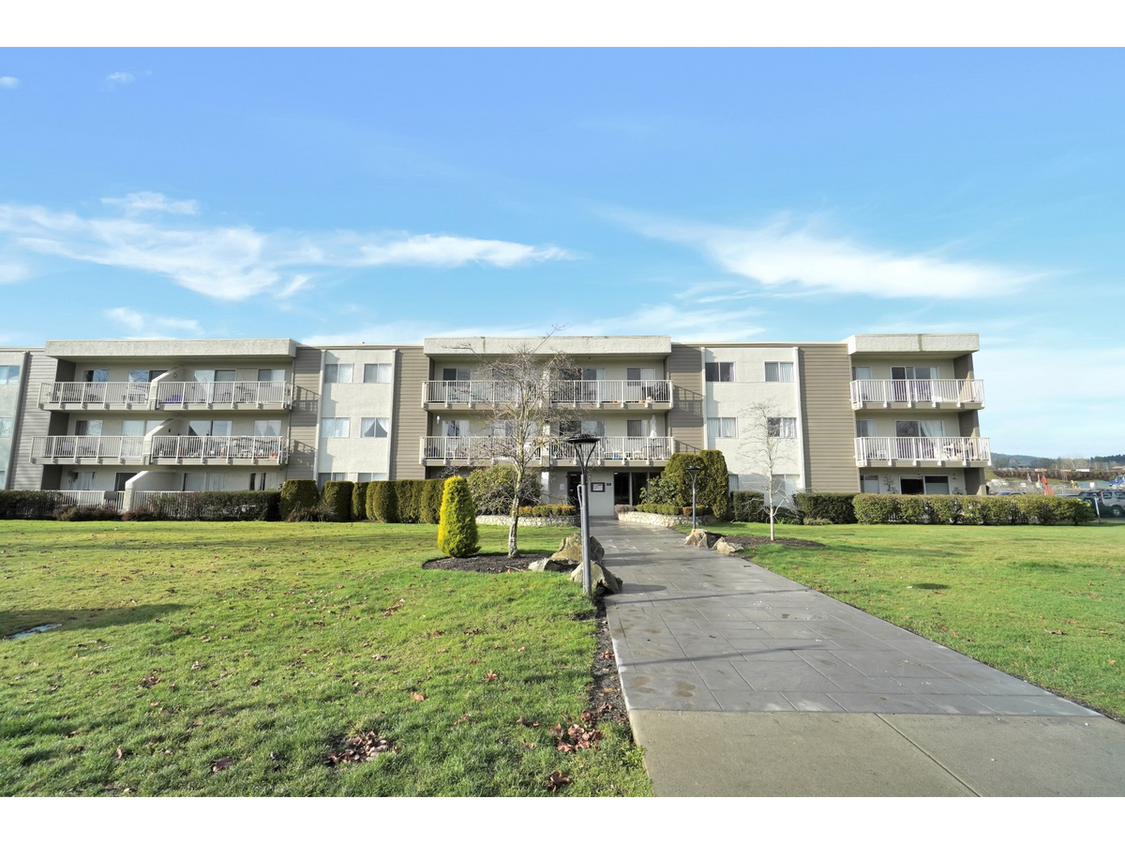 Lochside Apartments Apartments 2530 Mt. Newton Cross Rd Saanichton