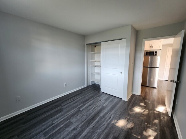 Building Photo - 356 Palisade Ave